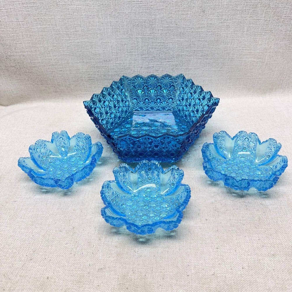 Vintage Smith Glass Daisy and Button Blue Berry Set 4pc Bowl Set Scalloped Edge